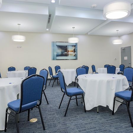 Holiday Inn Express & Suites Houston - Hobby Airport Area By Ihg Экстерьер фото