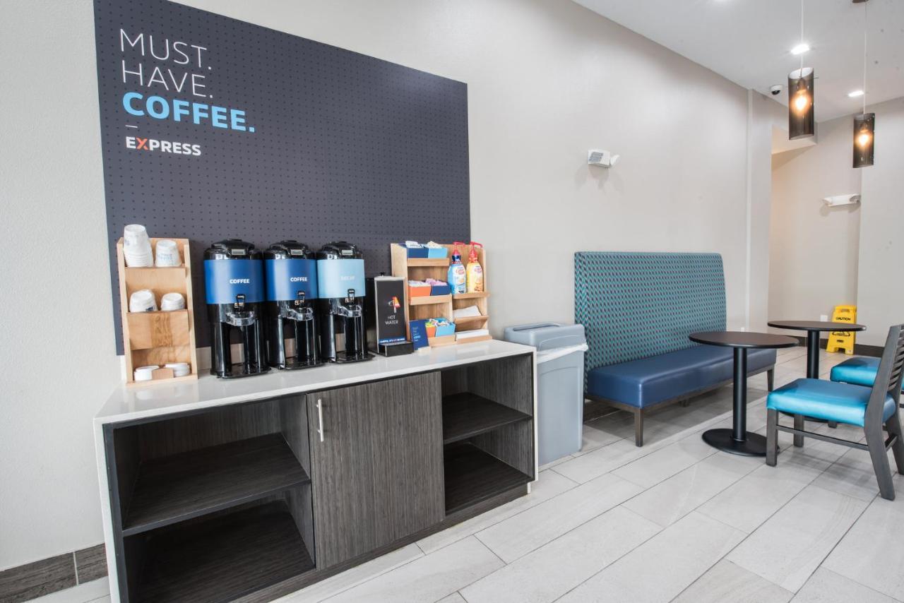 Holiday Inn Express & Suites Houston - Hobby Airport Area By Ihg Экстерьер фото